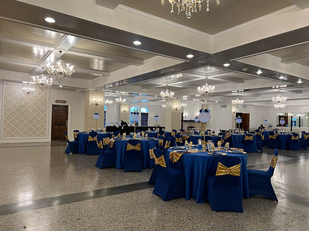 Lafayette Ballroom: Beautiful table settings in the Lafayette Ballroom create an inviting atmosphere for a memorable event.