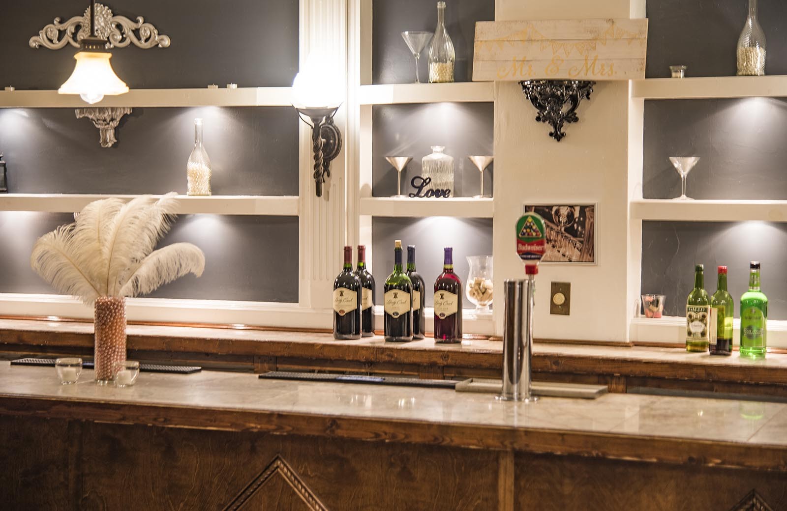 Lafayette Grande Bar Service: The Bar in the Grande Ballroom.