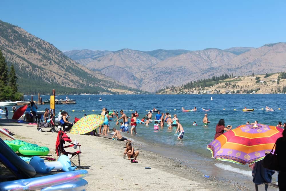 Lake Chelan, Washington Mountain Vista