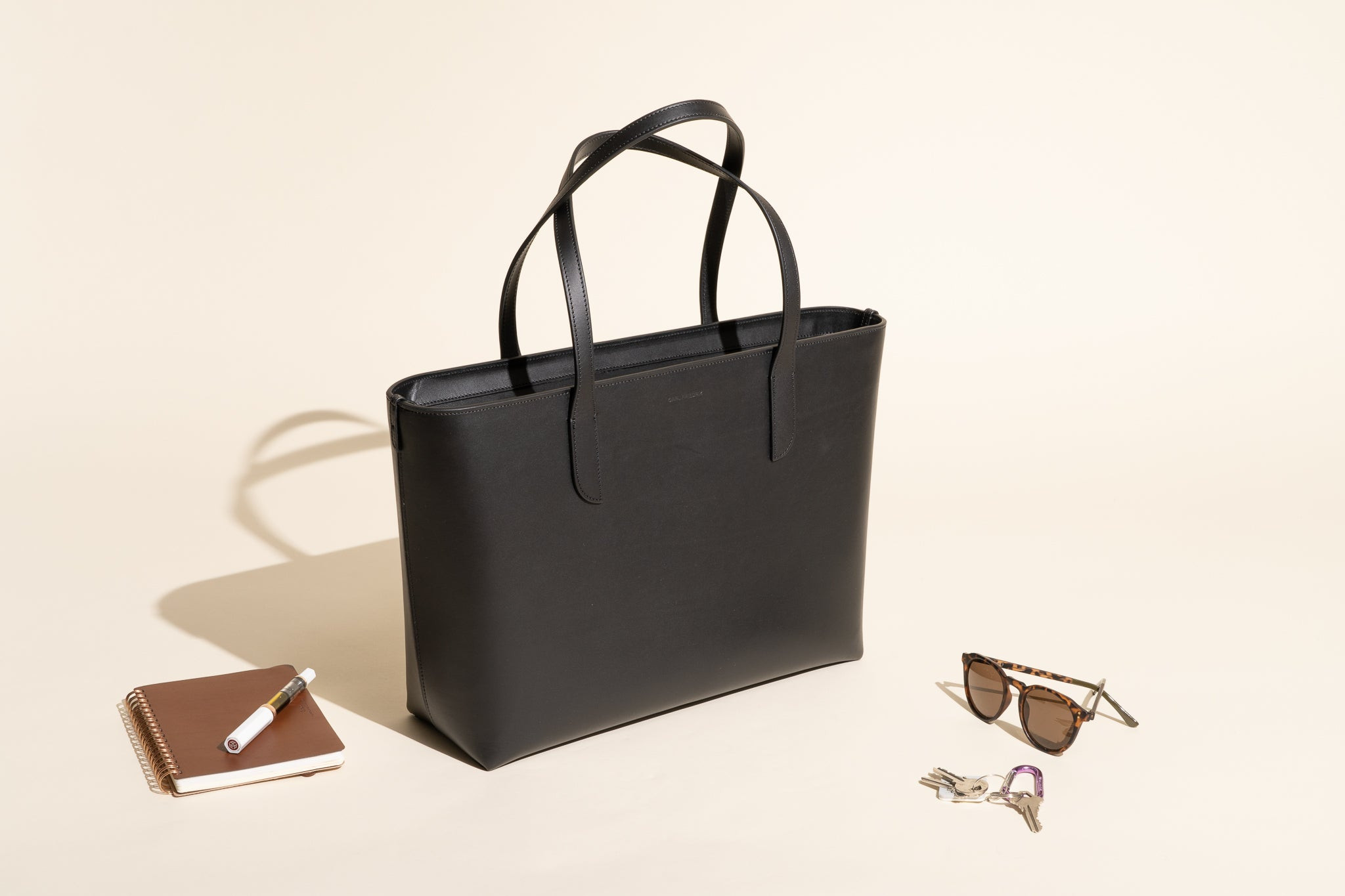 The Carl Friedrik Ashby Tote, perfect for those who value lifetime quality, excellent for professionals in the office and on the go.