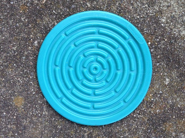 Le Crueset small hot pad