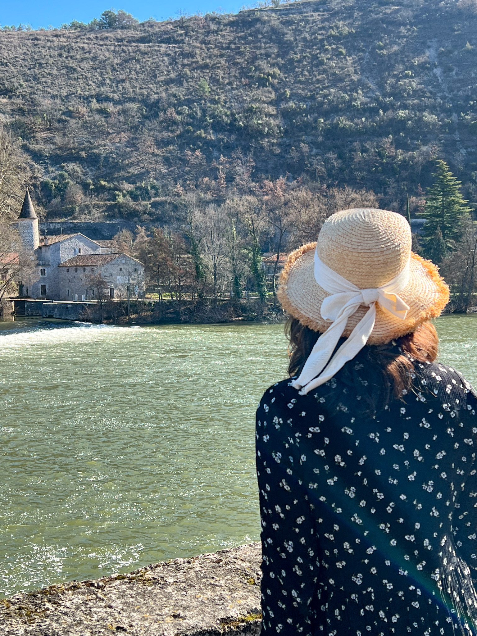 Admiring the Moulin à eau (water mill) along the Lot River