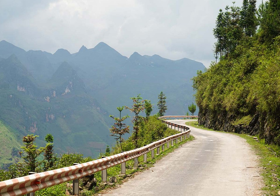 Scenic Ma Pi Leng Road
