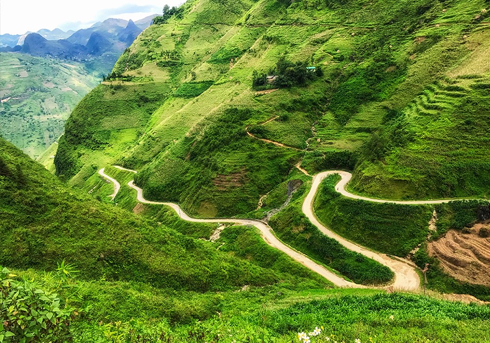 Winding Roads of Ma Pi Leng Pass