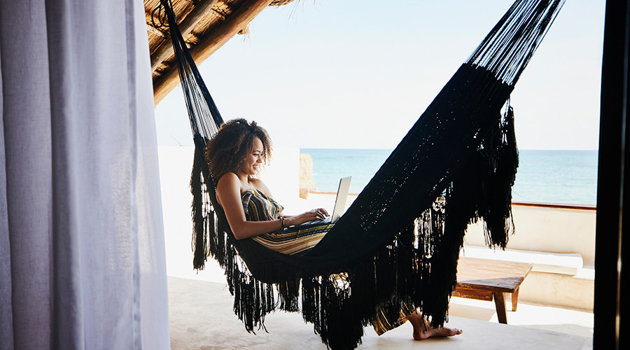 Image emphasizing the importance of a positive hospitality experience with happy customers and excellent service