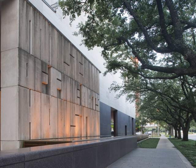 Museum of Fine Arts, Houston exterior view, Alt Text MFAH Art Campus Landmark
