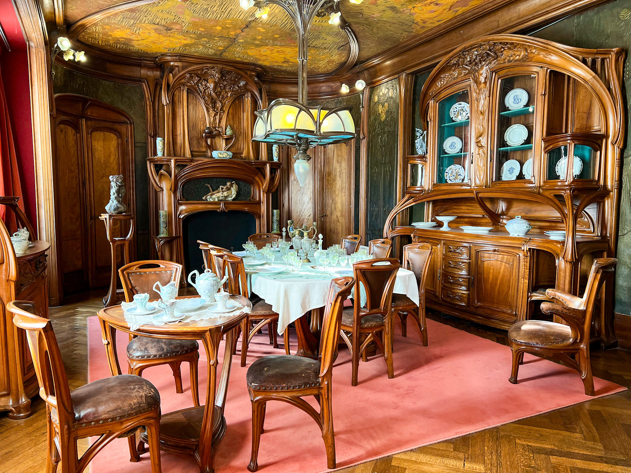 The École de Nancy Museum, showcasing Art Nouveau interiors and glassworks