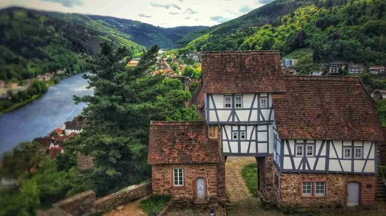 Neckarsteig and Castle Road, Hirschhorn Castle