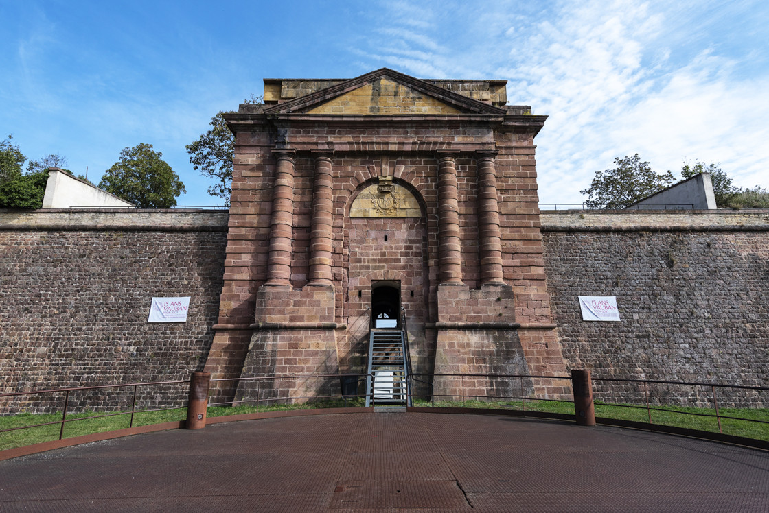 Neuf-Brisach - Omwalling