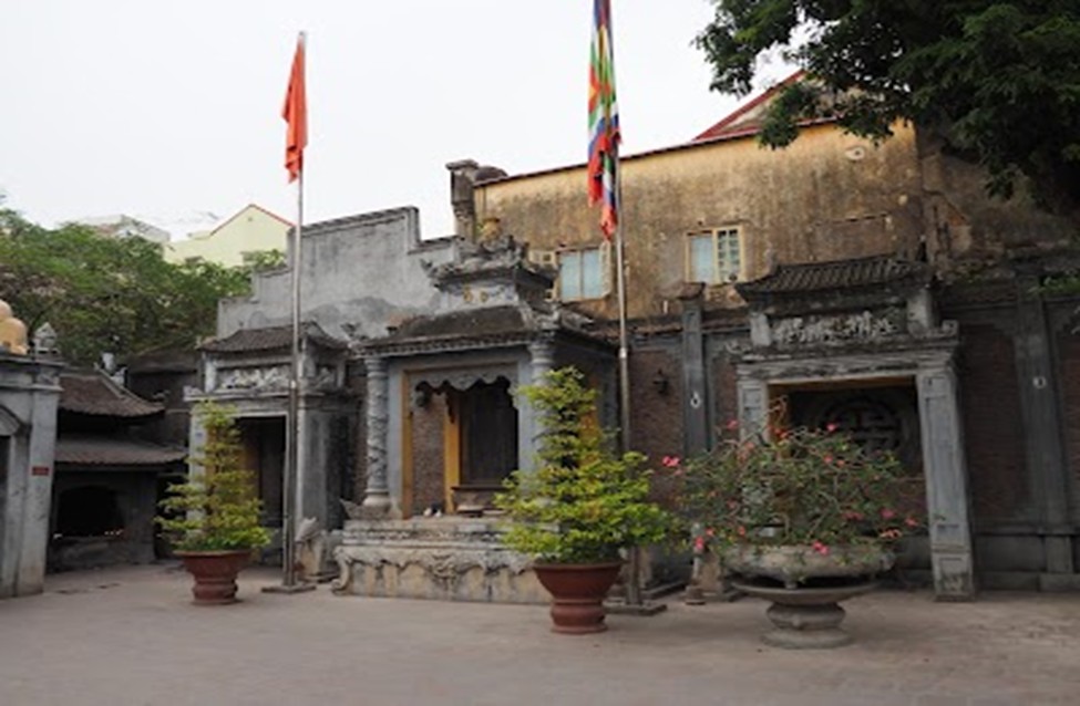 The stele house at Nghe Temple