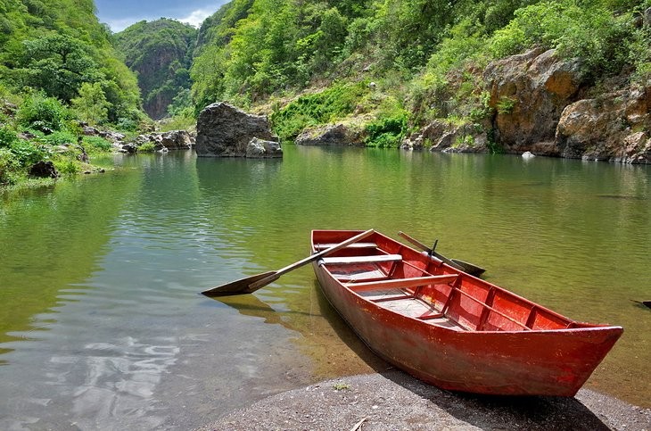 Scenic beauty of Somoto Canyon National Monument, ideal for adventurous travelers