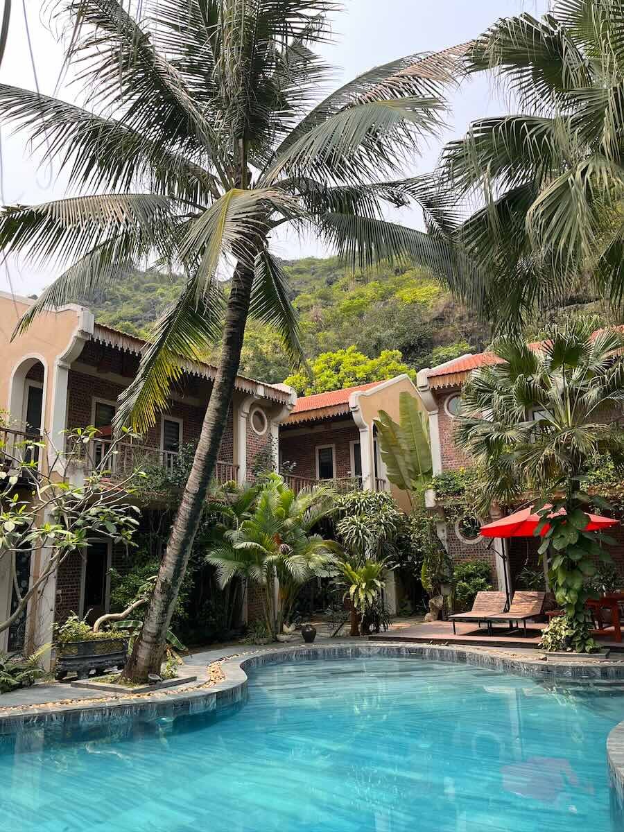 Trang An Aroma Homestay offers a scenic getaway with mountain views and a picturesque pool