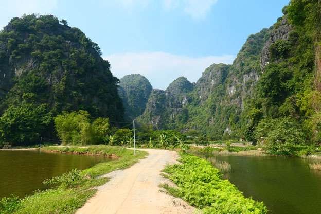 Great cycling near Tam Coc on an unloaded bike without suspension