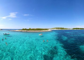 Boat tour to Pakleni Islands