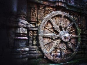 How Does Tourism Help Preserve Culture? 2 Hoi An Ancient Town