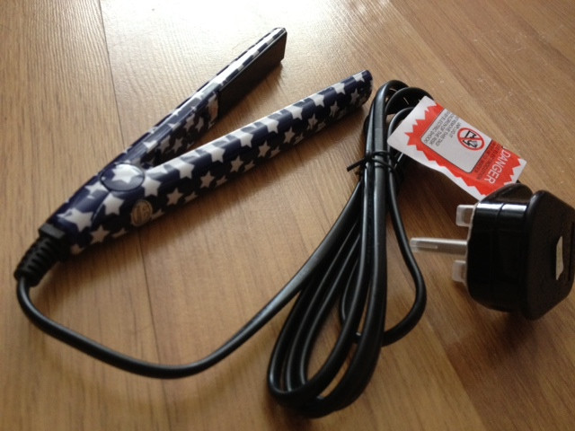 Compact travel straighteners with dual voltage for international travel