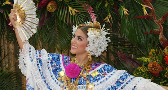 Vietnamese woman in traditional dress