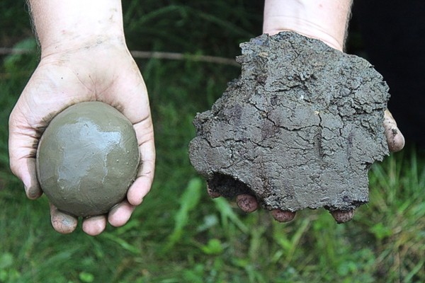 Cay Village clay source