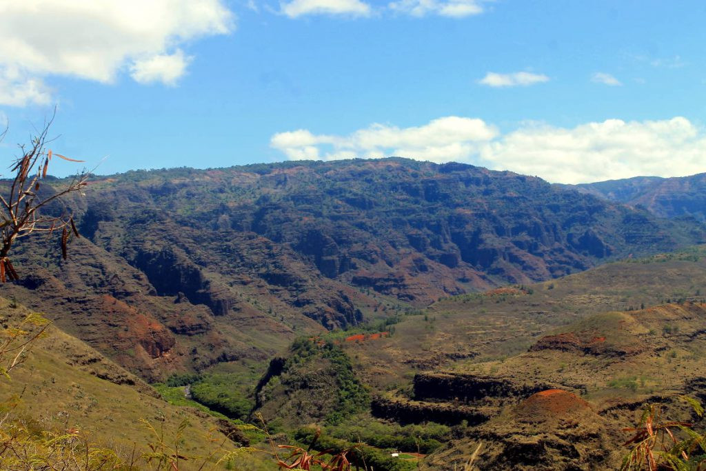 Useful Apps for Planning a Trip to Hawaii
