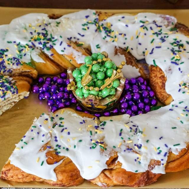 Manny Randazzoâ€™s King Cake