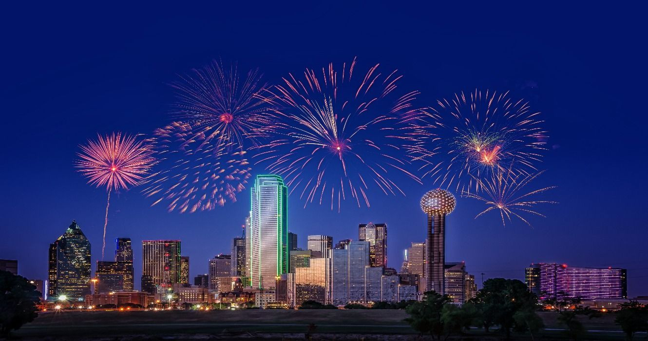 Fireworks lighting up the Dallas skyline at night