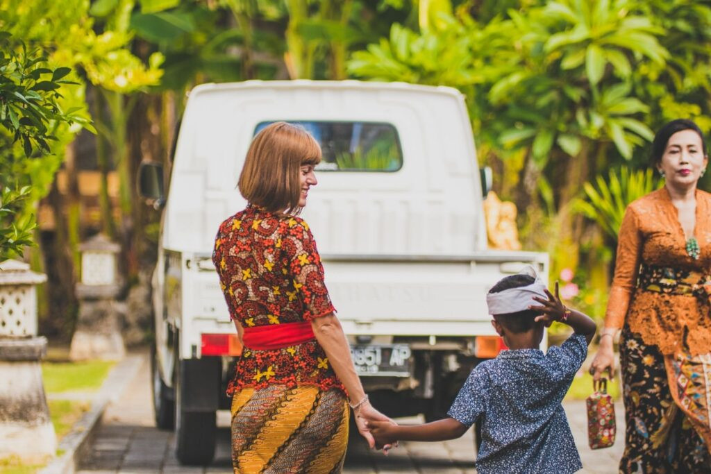 Cultural etiquette tips for tourists in Bali
