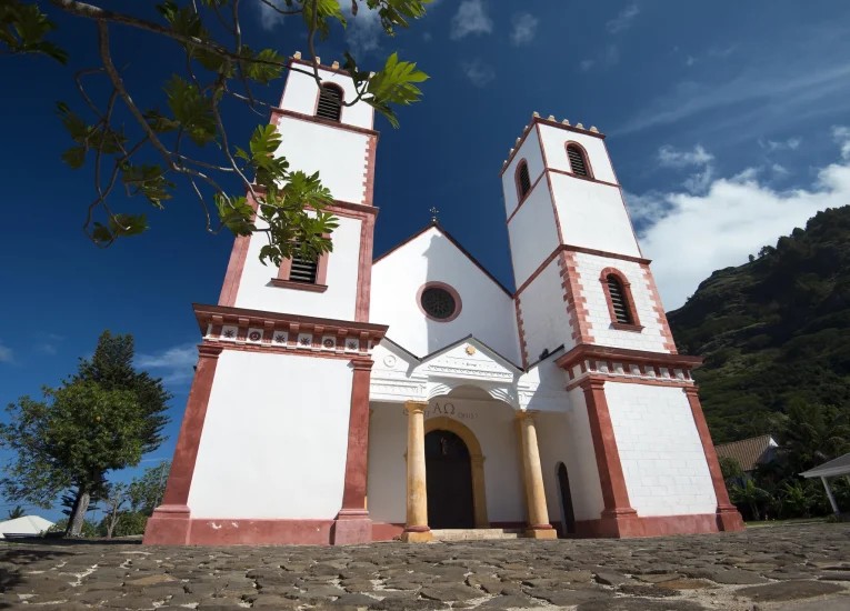 Saint Michael's Cathedral in Rikitea © Philippe Bacchet