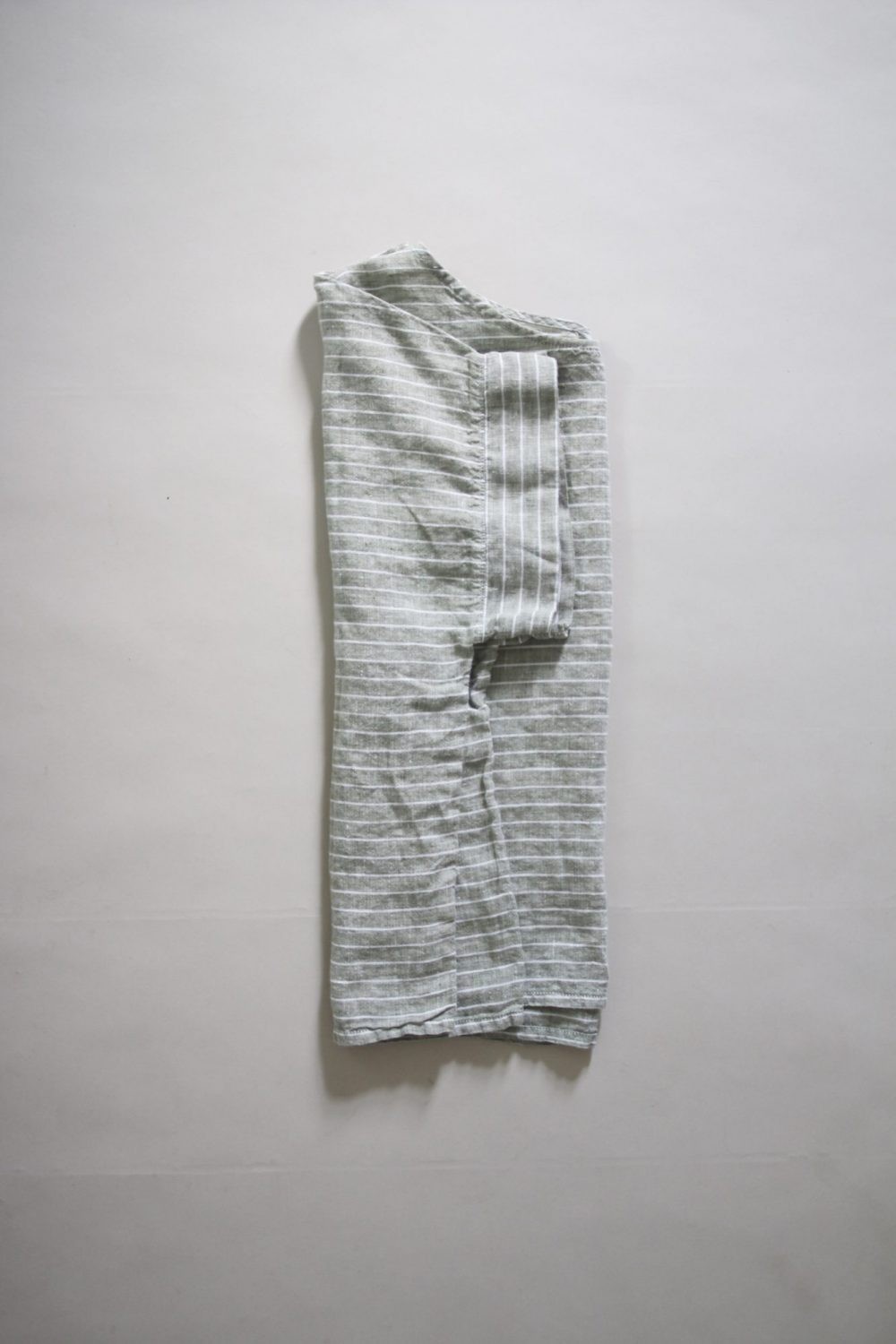 Folding tops and shirts