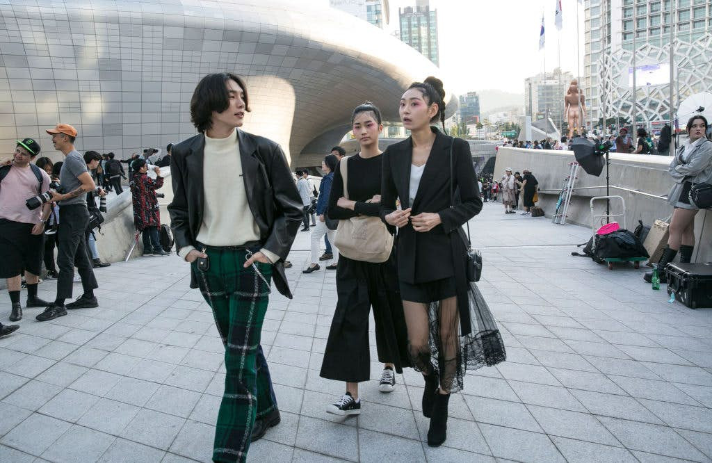 Guests at Seoul Fashion Week 2020, showcasing the city's vibrant style