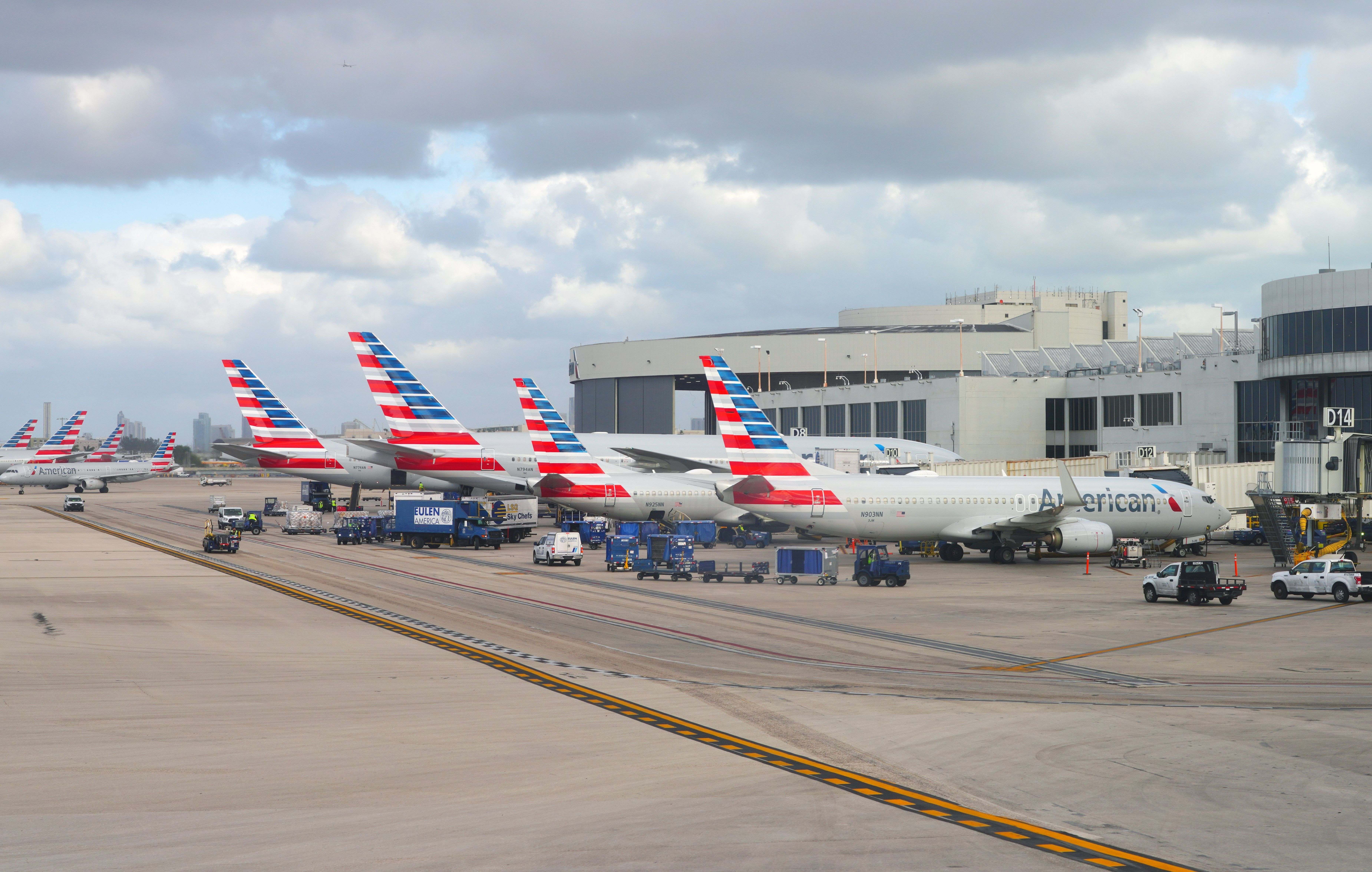 American Airlines jets lined up at Miami Airport, symbolizing group travel options