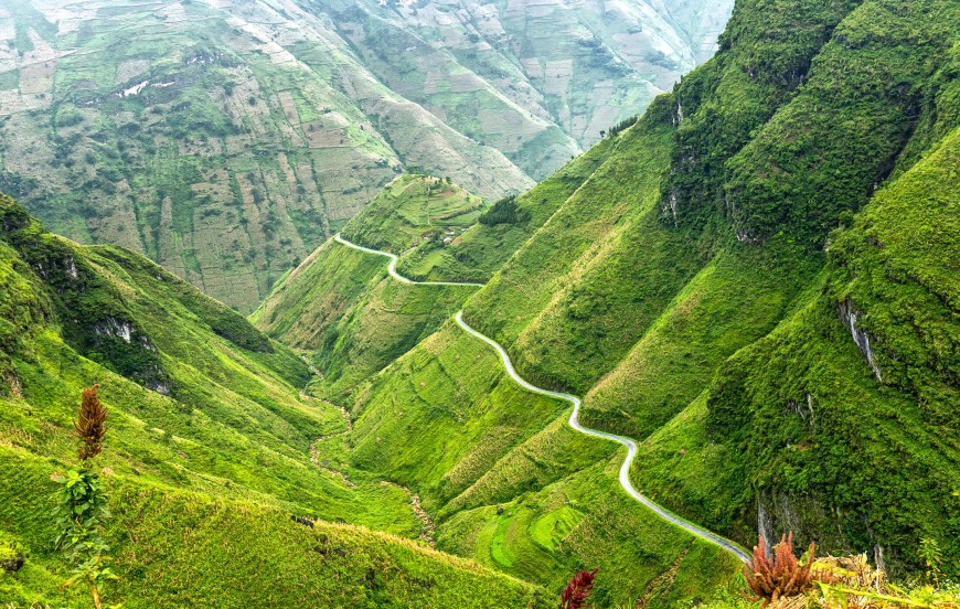 Reliable transportation options are available with SIXT.VN