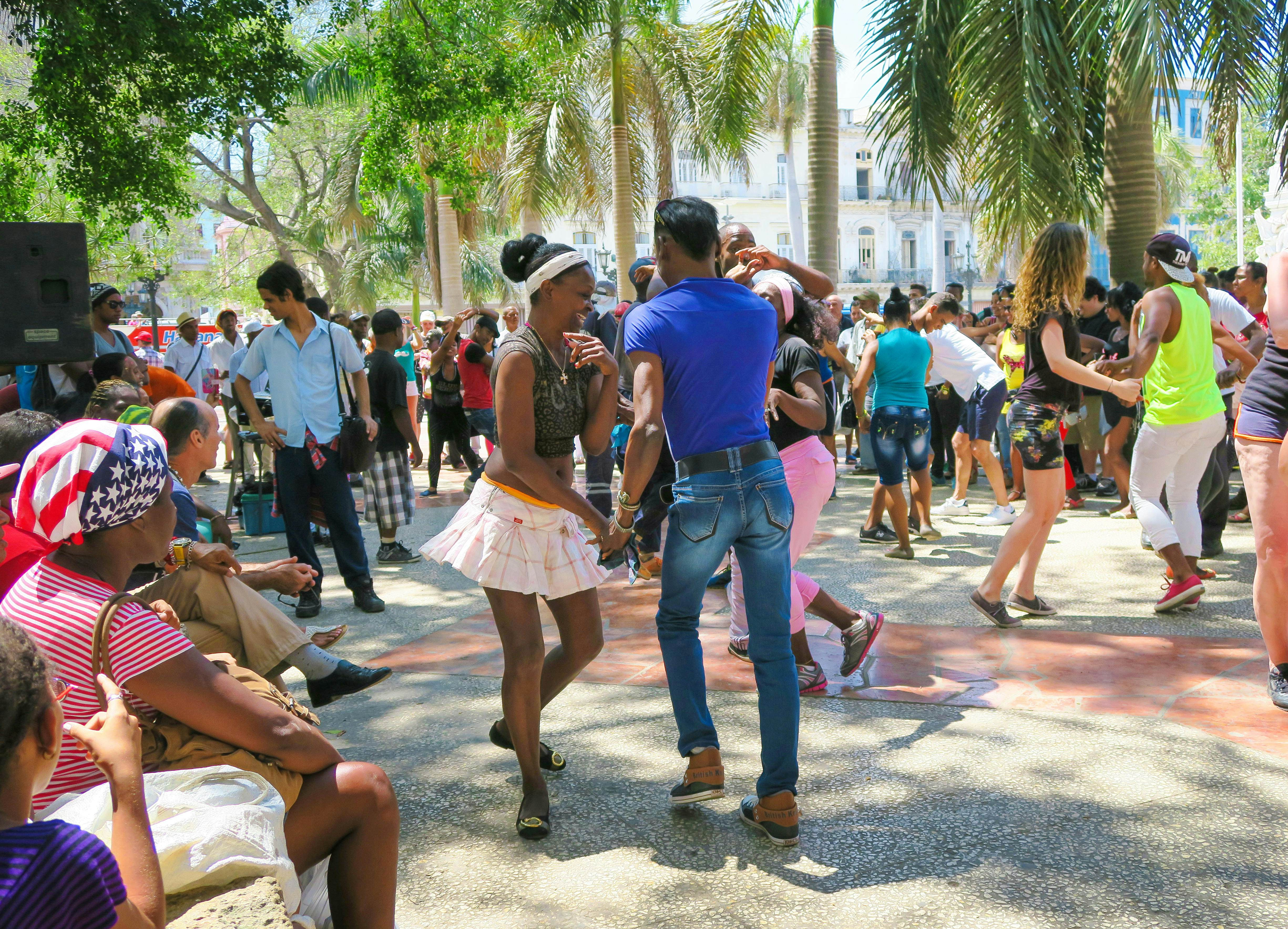Classic car tour in Havana
