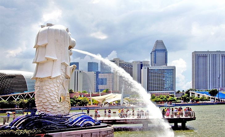 Merlion Park with the iconic Merlion statue