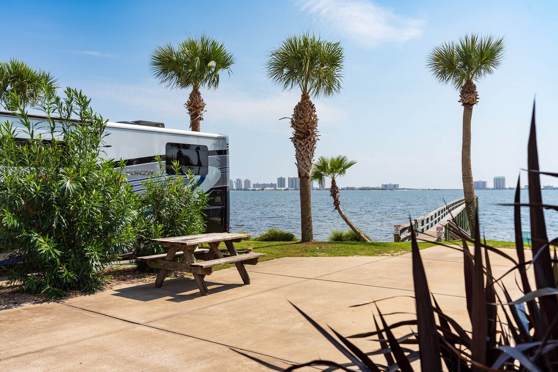 Selection of RV options available near Navarre Beach, Florida