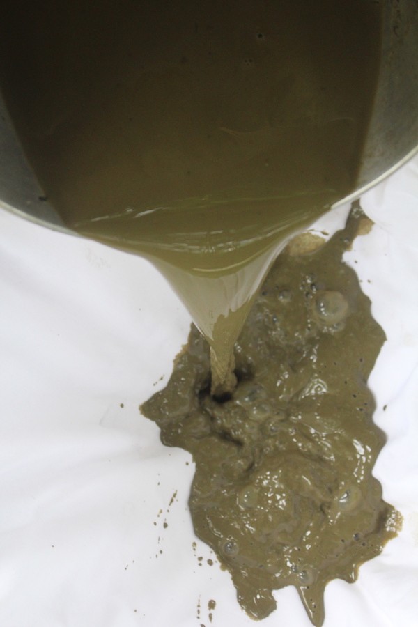 Straining Clay Wet Method