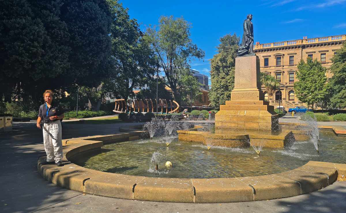 Takara Nipaluna Walking Hobart Tour Franklin Square Fountain