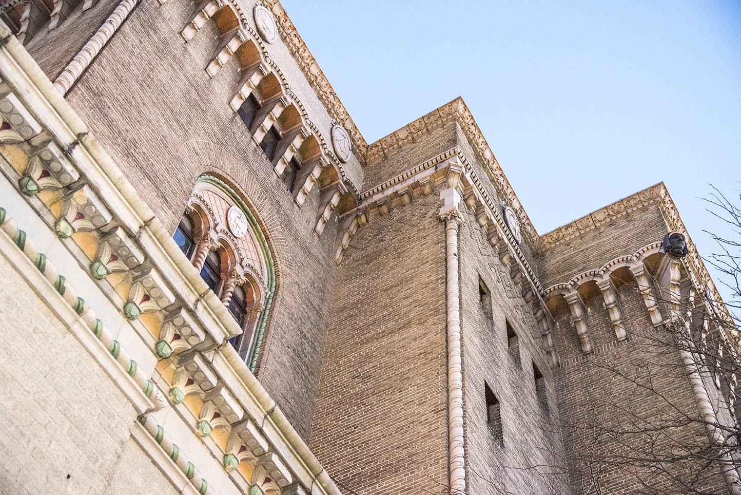 Lafayette Grande Architecture: Intricate architectural details at Lafayette Grande, displaying the building's historic charm and sophisticated design.