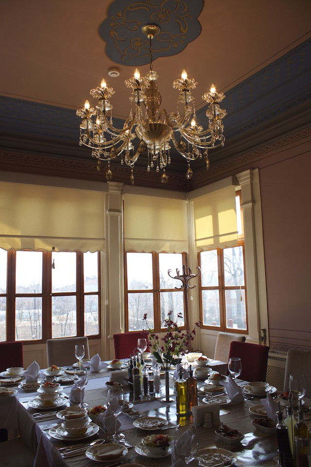 Tulipa Cafe and Restaurant