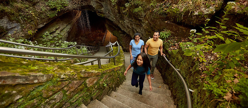 Family visiting Mammoth Cave entrance