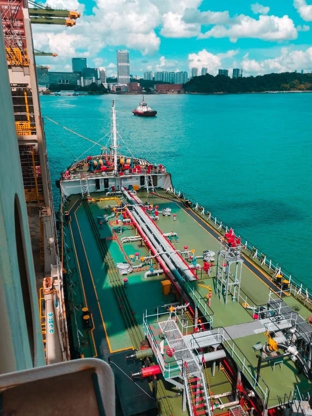 things-to-know-before-travelling-on-a-container-ship-bunker