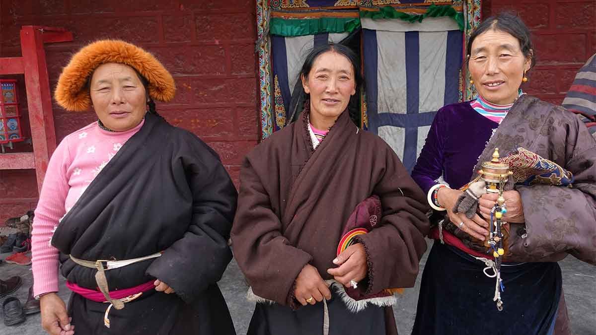 Tibetan Ladies after a prayer at Dzogchen Monastery 