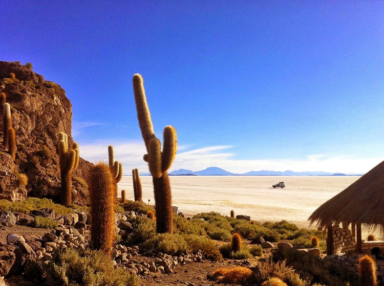 The Salar de Uyuni offers unique and breathtaking scenery