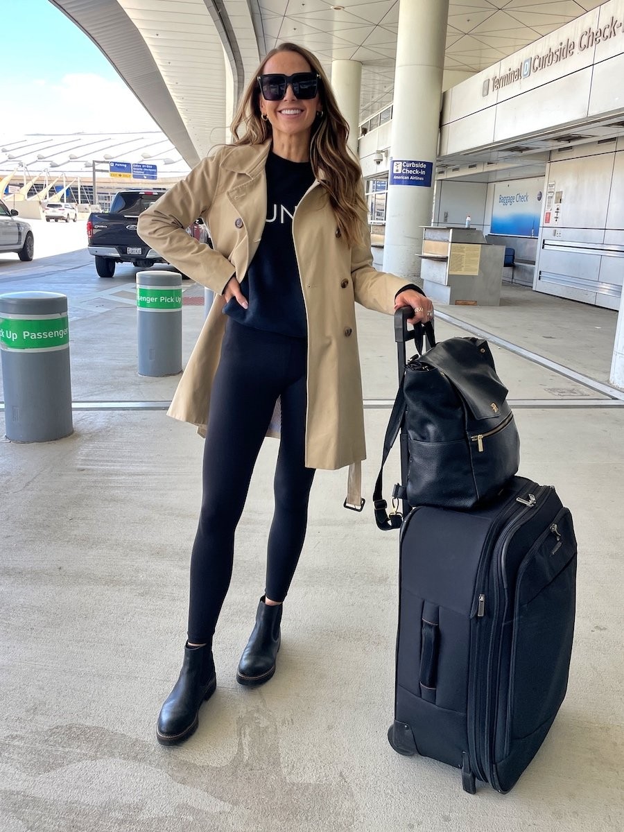 Woman wearing a beige trench coat