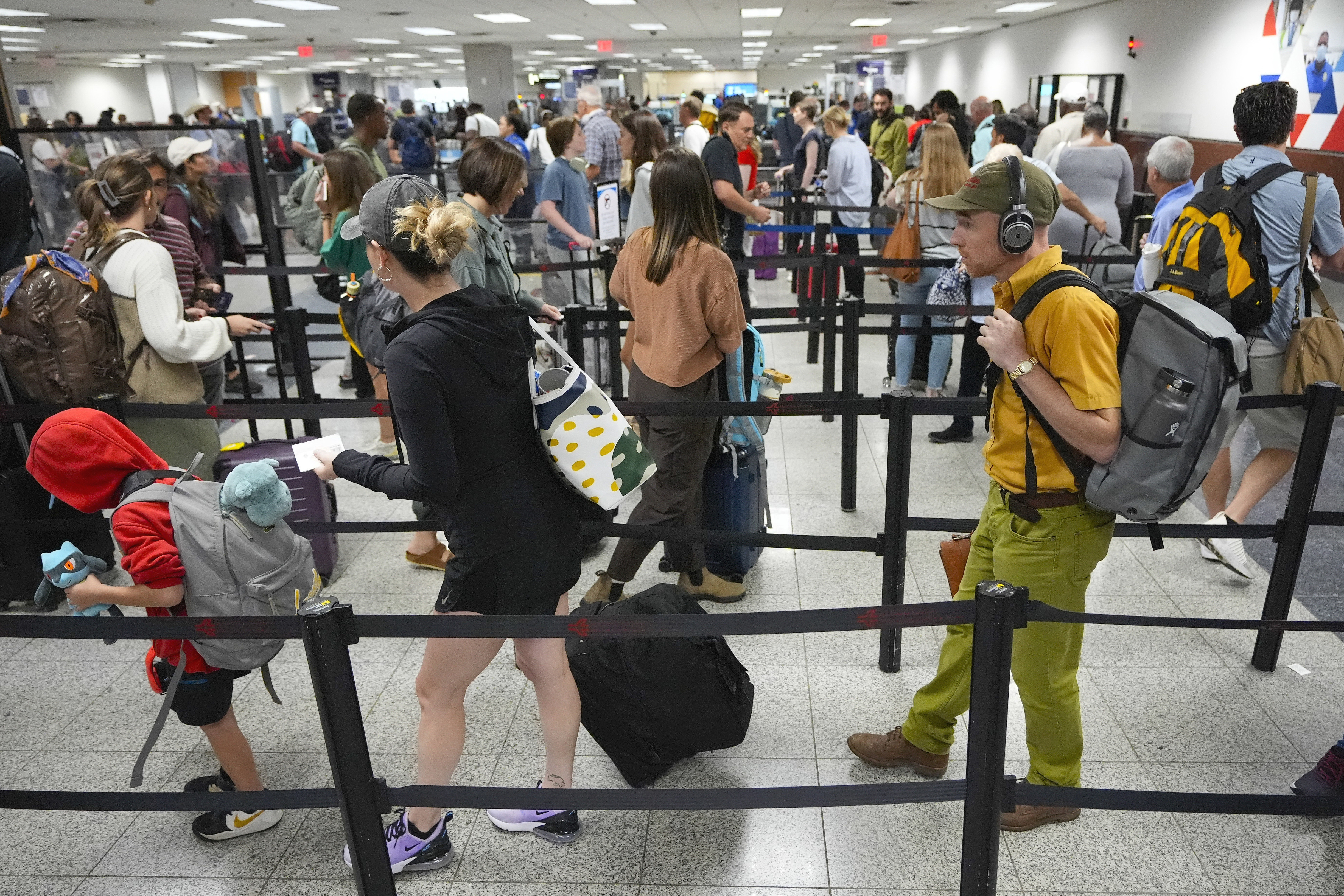 Travelers at the Hartsfield-Jackson Atlanta International Airport were warned that another ground stop could be ordered on Monday.
