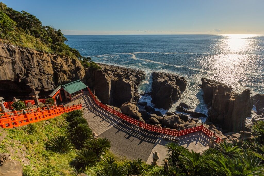 Breathtaking seafront temple of Udo Jingu