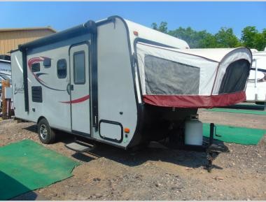 Used 2016 Starcraft Launch 17SD Expandable