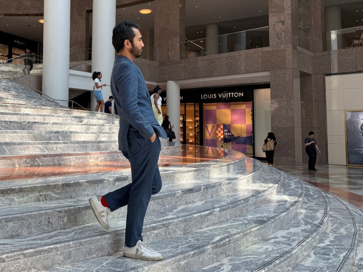 Ortile wearing his Vejas for a versatile travel footwear