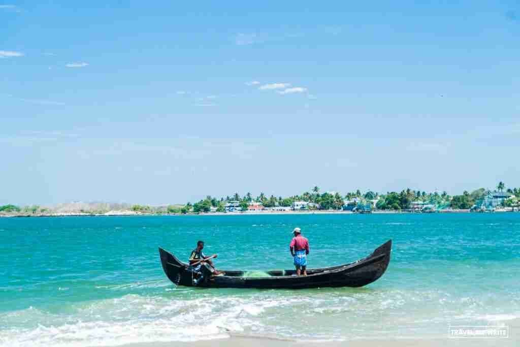 Ways to get from New Delhi to Kochi