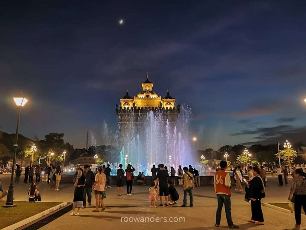 Patuxai at night ✨