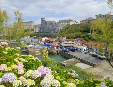 Crampottes at Le Port des Pêcheurs, showcasing the traditional Basque architecture and charming atmosphere of Biarritz's fishing harbor.